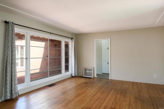 4662 4664 Bancroft, San Diego CA: https://media.crmls.org/mediaz/4213bbcf-12ba-492b-adc7-ebec0fd24dd0.jpg
