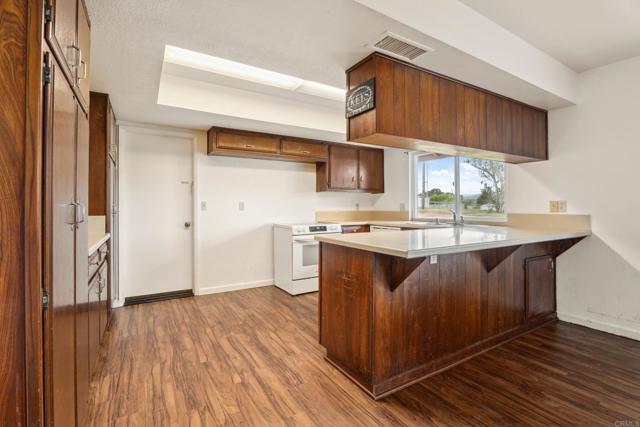 Detail Gallery Image 12 of 49 For 1375 Pine St,, Ramona,  CA 92065 - 3 Beds | 2 Baths