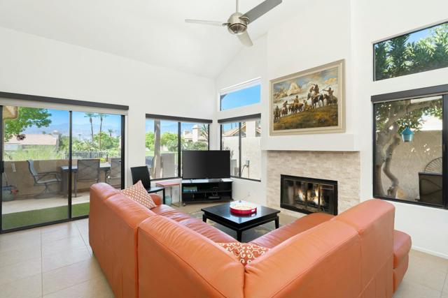 17 Margarita Road, Palm Desert CA: https://media.crmls.org/mediaz/4214baf6-f621-4b4d-b7ed-93663bd07652.jpg