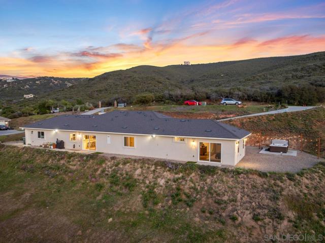 22916 Tombill Rd, Ramona CA: https://media.crmls.org/mediaz/42154209-2f91-495a-adbb-c61f317bc55d.jpg