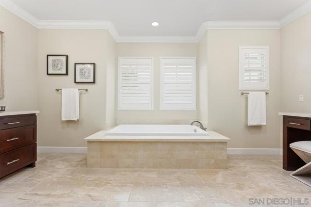 6336 Sagebrush Bend Way, San Diego CA: https://media.crmls.org/mediaz/4215608e-f115-47d4-b13f-a6b321a97d6c.jpg
