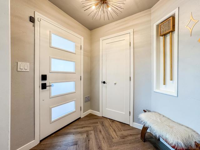 Image 8 of 55 For 5011 Mountain View Dr