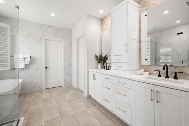 107 Starbright, Irvine CA: https://media.crmls.org/mediaz/42171aef-5d1d-4c8e-9d63-5472a6e1c5f7.jpg