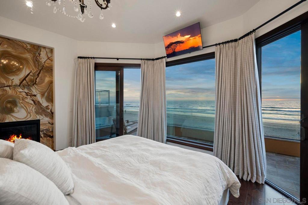3409 Ocean Front Walk