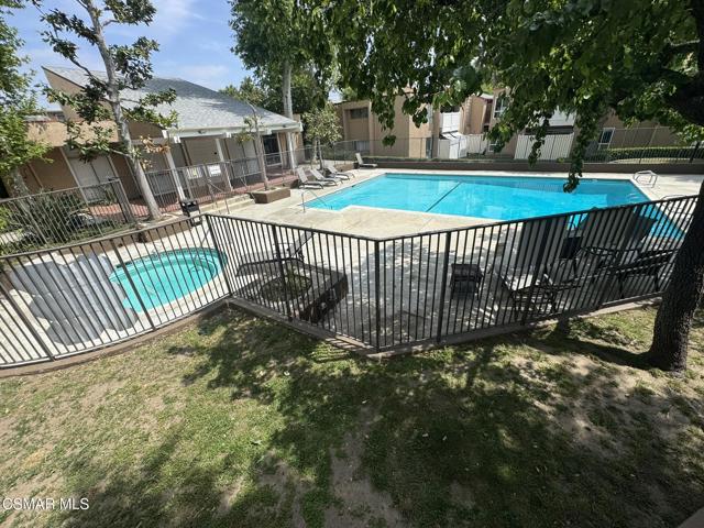 10331 Lindley Avenue, Porter Ranch CA: https://media.crmls.org/mediaz/4217e14a-8ac9-4390-831a-3bdb6ab377fd.jpg