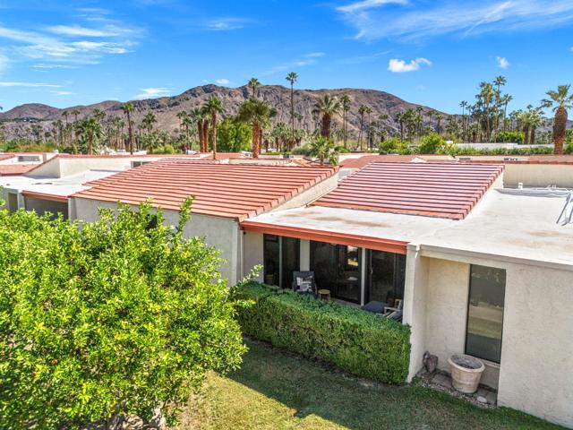 2077 S Caliente Drive, Palm Springs CA: https://media.crmls.org/mediaz/4218f7ee-386f-4a7b-a7c7-4c98638cde22.jpg