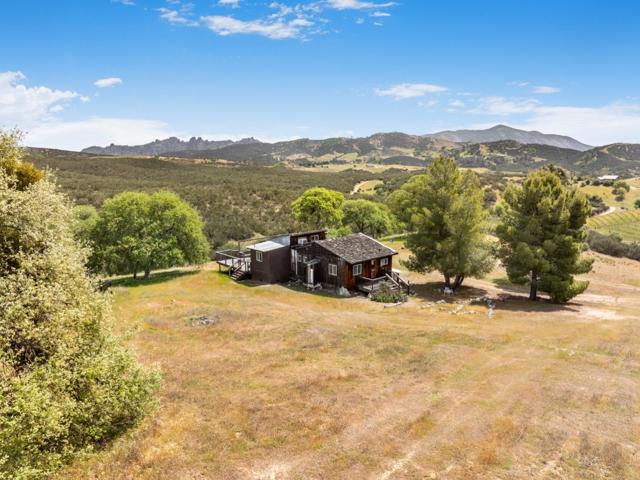 30625 Stonewall Canyon Road, Soledad CA: https://media.crmls.org/mediaz/421a0241-da1c-4627-81d8-54679bd575b0.jpg