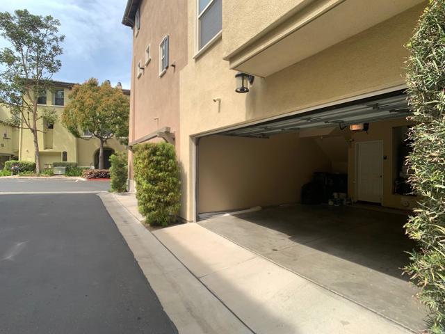 2668 Escala Circle, San Diego CA: https://media.crmls.org/mediaz/421a0e84-431d-41bb-a0f1-09c0026fd1ac.jpg