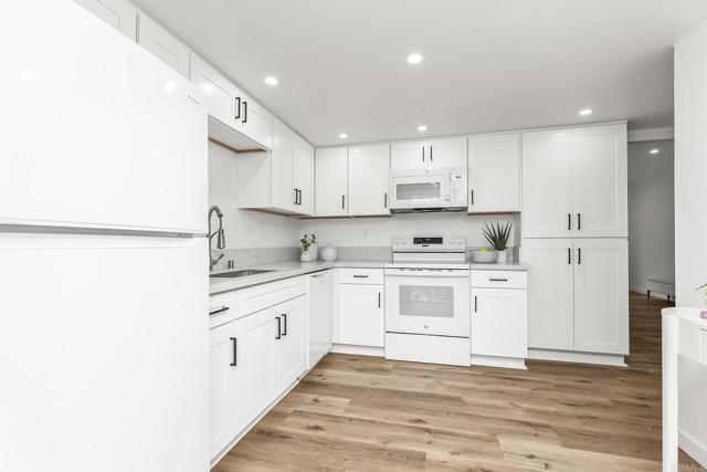 Detail Gallery Image 13 of 30 For 4514 Dawson #2,  San Diego,  CA 92115 - 3 Beds | 2/1 Baths