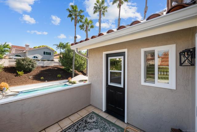 1572 Roma Dr, Vista CA: https://media.crmls.org/mediaz/421a4365-d16f-41d2-846f-6311294e5a0f.jpg