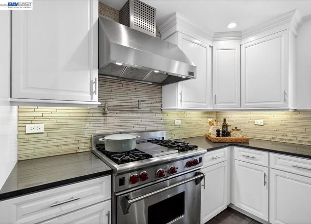 Image 10 of 60 For 976 Richard Ln