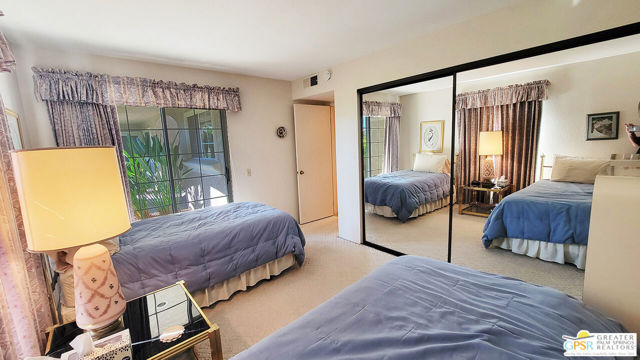 2700 E Mesquite Avenue, Palm Springs CA: https://media.crmls.org/mediaz/421b2b6c-bb12-4b79-95c5-495a87c49651.jpg