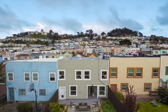 1959 19th Avenue, San Francisco CA: https://media.crmls.org/mediaz/421b8fa3-18bd-48eb-b6f8-f1c802bff6d4.jpg