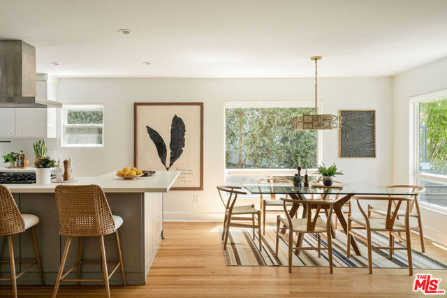 1414 N Coronado Terrace, Los Angeles CA: https://media.crmls.org/mediaz/421bf949-1cb0-4f4e-a5a2-97c27bcb62c6.jpg