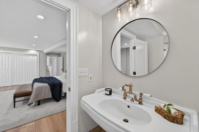 136 Loma Alta Avenue, Los Gatos CA: https://media.crmls.org/mediaz/421cc407-1f67-42a8-828a-40f7e47d0e57.jpg