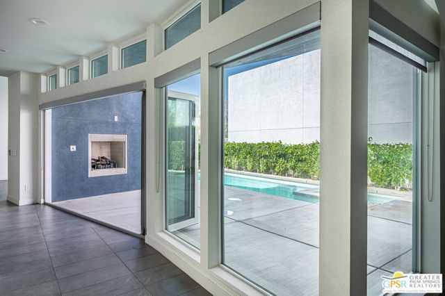 1007 Ziel Drive, Palm Springs CA: https://media.crmls.org/mediaz/421ccb47-6afc-421c-8d37-18845e9245e4.jpg