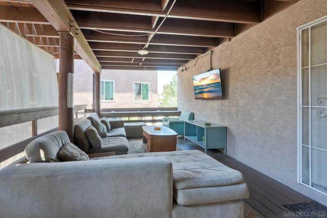 5091 Alumni Pl, San Diego CA: https://media.crmls.org/mediaz/421d0772-4992-4d6b-844d-5831581e0f0b.jpg