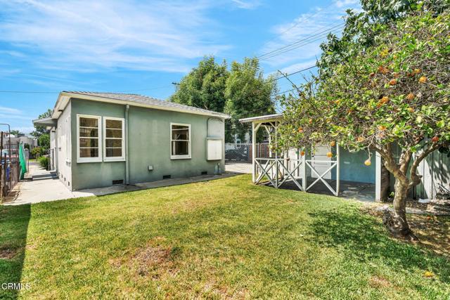 4419 4419 1/2 Corliss Street, Los Angeles CA: https://media.crmls.org/mediaz/421d8fa7-0ec7-4244-8035-39edca9640a1.jpg
