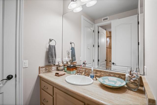 10636 Birch Bluff Ave, San Diego CA: https://media.crmls.org/mediaz/421e8d49-132b-4fe0-8ca5-e3c23b8fc368.jpg