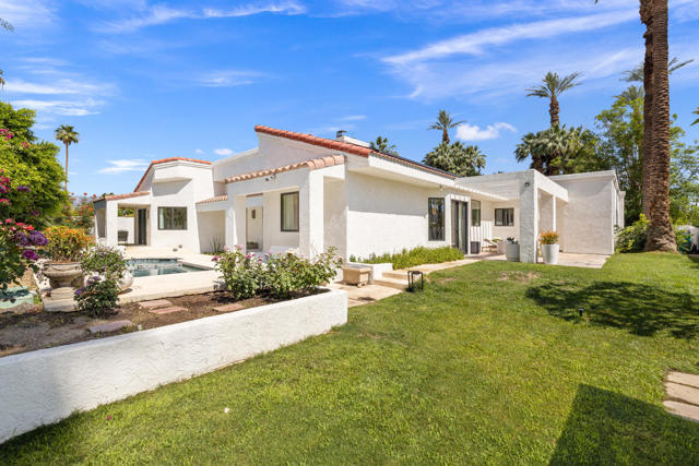 75465 Montecito Drive, Indian Wells CA: https://media.crmls.org/mediaz/421eb0f5-9c61-4993-b63a-ee751b962fbb.jpg