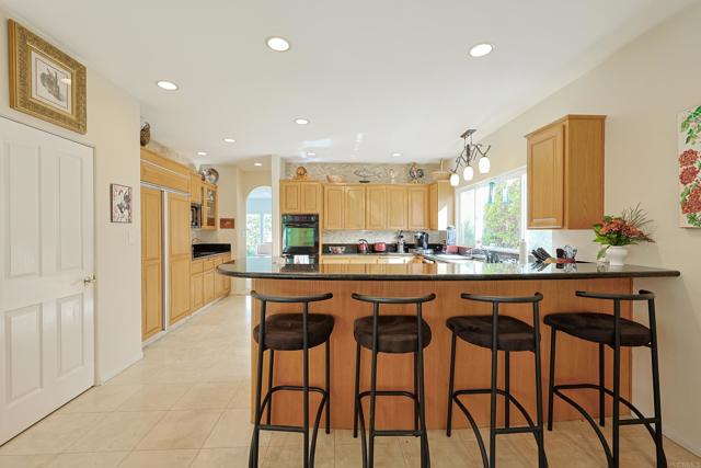 638 Margarita Ave, Coronado CA: https://media.crmls.org/mediaz/42215c3f-83f4-48ef-84da-1f74f759ef20.jpg