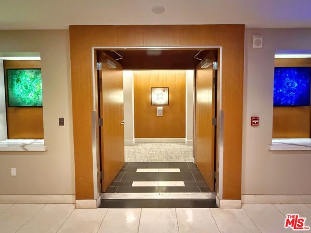 717 W Olympic Boulevard, Los Angeles CA: https://media.crmls.org/mediaz/422195c7-abf4-47d4-8086-6cc4220329b6.jpg