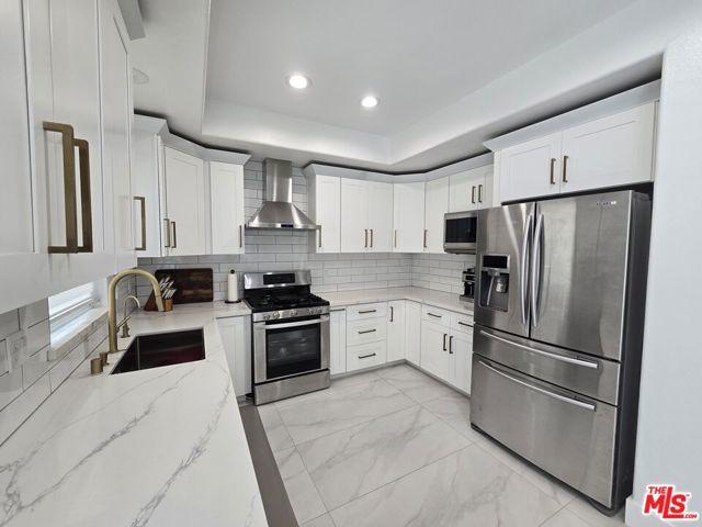 8004 Rose Street, Paramount CA: https://media.crmls.org/mediaz/4222529b-aa64-4424-8fc8-37934b07b746.jpg