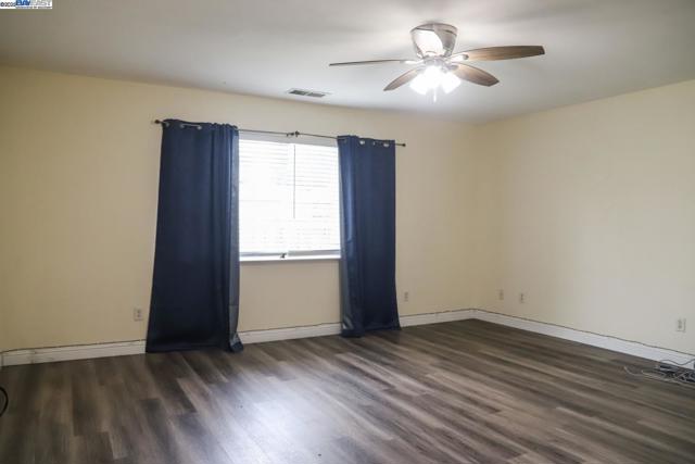 4295 N Archie Avenue, Fresno CA: https://media.crmls.org/mediaz/42225fb6-d58f-4fe2-9bc5-c059fa4e445d.jpg