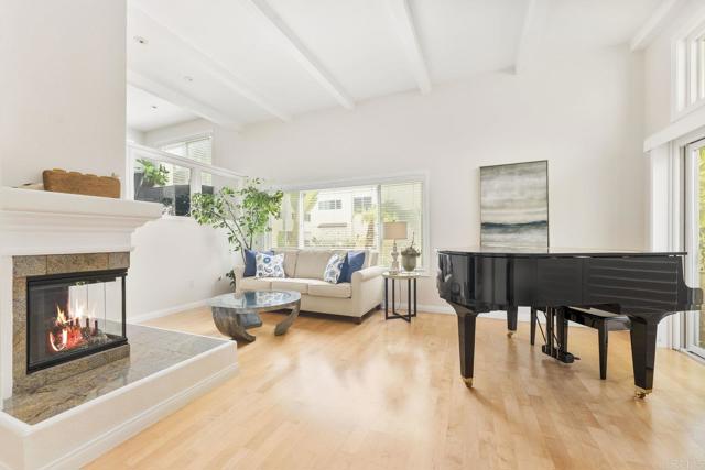 Image 3 of 28 For 3918 La Jolla Village Drive