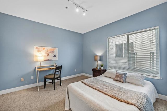 3246 21st Street, San Francisco CA: https://media.crmls.org/mediaz/42232c01-cb9e-44fd-892b-122d7dd1228d.jpg