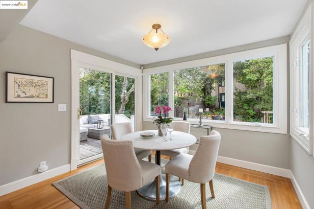 1 Brookside Avenue, Berkeley CA: https://media.crmls.org/mediaz/42233313-554b-4997-821c-ca702c0adceb.jpg