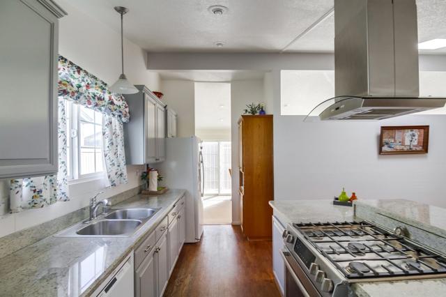 4613 Rainier Avenue, San Diego CA: https://media.crmls.org/mediaz/422342c6-b0f9-4e63-9a3d-e393a2626501.jpg