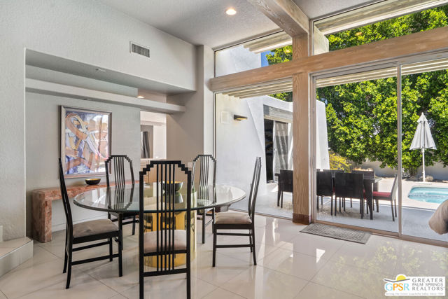 770 N Girasol Court, Palm Springs CA: https://media.crmls.org/mediaz/42239295-b31c-44f2-9c13-15e578cb47f0.jpg