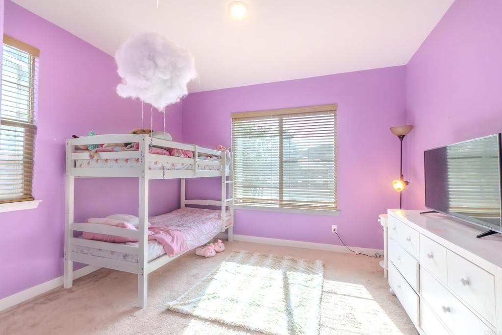 https://media.crmls.org/mediaz/4224ce3b-8d73-4415-bed2-df320a120cbb.jpg?preset=X-Large