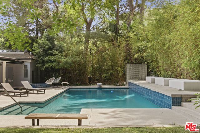 8630 Allenwood Road, Los Angeles CA: https://media.crmls.org/mediaz/42250256-4425-4d33-afef-c9a6b7d8eea2.jpg