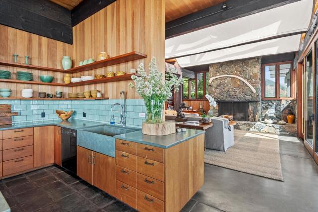 53810 Highway 1, Big Sur CA: https://media.crmls.org/mediaz/4227bd97-3f54-4864-93d8-d3166a0075c7.jpg