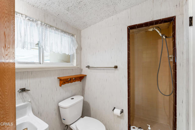 Detail Gallery Image 20 of 33 For 7092 Harmon Dr, Ventura,  CA 93003 - 3 Beds | 2 Baths