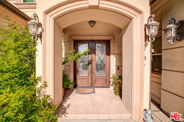 1036 Louise Avenue, Arcadia CA: https://media.crmls.org/mediaz/4228389b-a46c-4c7c-a8df-bebcd8a6ff97.jpg