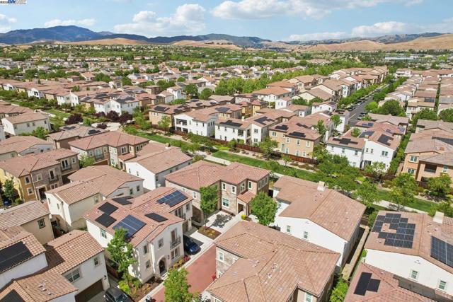 3454 Cinnamon Ridge Rd, San Ramon CA: https://media.crmls.org/mediaz/422847e7-25d7-4ce2-922b-0dde9de1161d.jpg