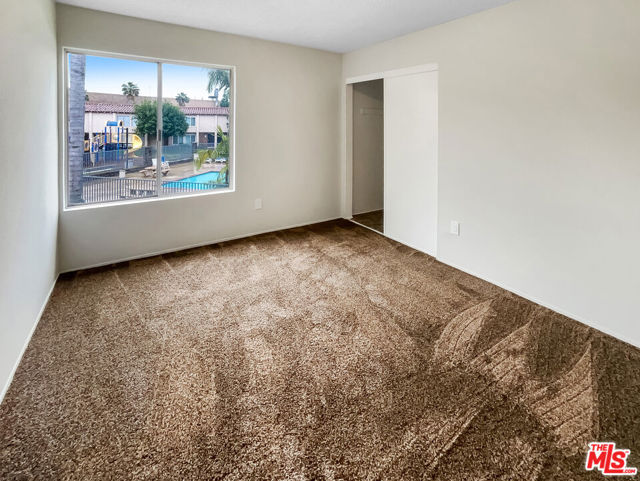 700 W La Veta Avenue, Orange CA: https://media.crmls.org/mediaz/4228d02c-1a74-432d-95e4-0974725118d6.jpg