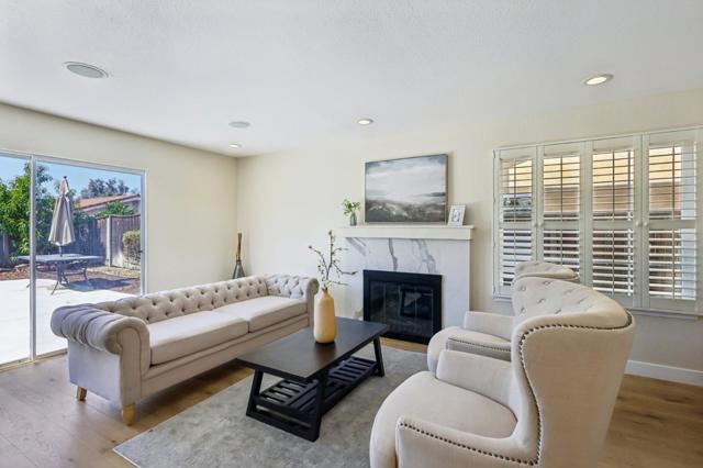 3065 Centerwood Way, San Jose CA: https://media.crmls.org/mediaz/4228e96f-1b2b-47af-9945-7c53915f3306.jpg