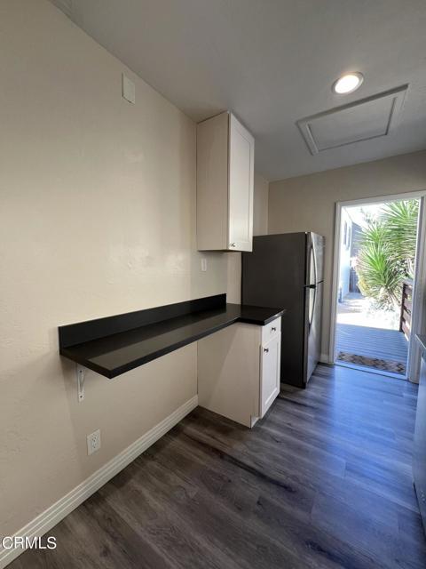 Detail Gallery Image 16 of 21 For 2053 Pierpont Bld #B,  Ventura,  CA 93001 - 1 Beds | 1 Baths