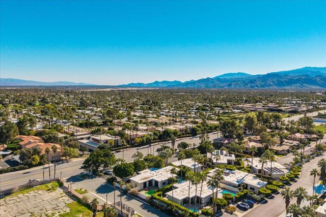 130 W Racquet Club Road #511, Palm Springs, CA 92262