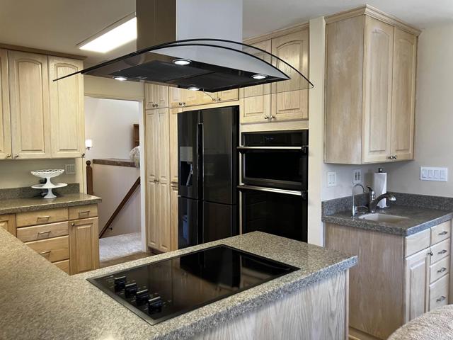 2626 Sunset, Escondido CA: https://media.crmls.org/mediaz/422a66b8-c32f-41f1-b963-283577b7e89f.jpg