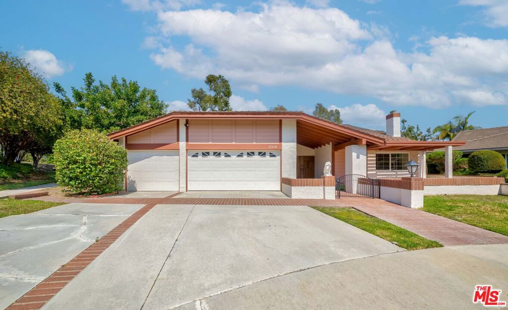 2416 Pinecrest Court