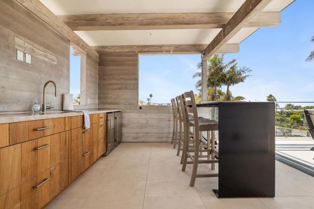 Detail Gallery Image 26 of 54 For 5080 Carlsbad Blvd, Carlsbad,  CA 92008 - 5 Beds | 4 Baths