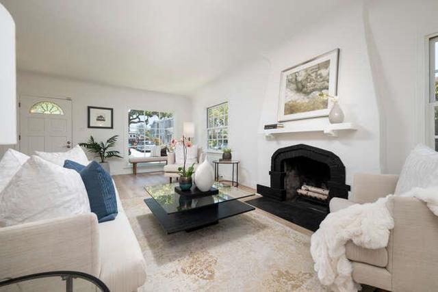 833 Linden Avenue, Burlingame CA: https://media.crmls.org/mediaz/422b8ebe-f31e-4a84-aa8c-6be75668e8c6.jpg