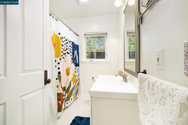 366 Ilo Lane, Danville CA: https://media.crmls.org/mediaz/422b9ced-a3c0-4682-8436-794987e62571.jpg