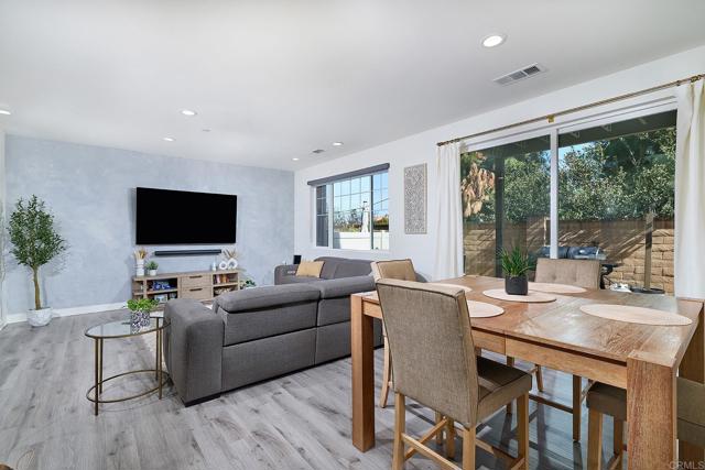 Detail Gallery Image 7 of 41 For 1278 via Fanal, Oceanside,  CA 92056 - 4 Beds | 2/1 Baths