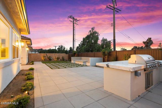 361 Toyon Court, Thousand Oaks CA: https://media.crmls.org/mediaz/422c80fb-fd34-4281-ad1d-8630c974a7c7.jpg